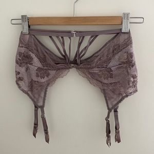 Victoria’s Secret Very Sexy grey/purple lace garter belt